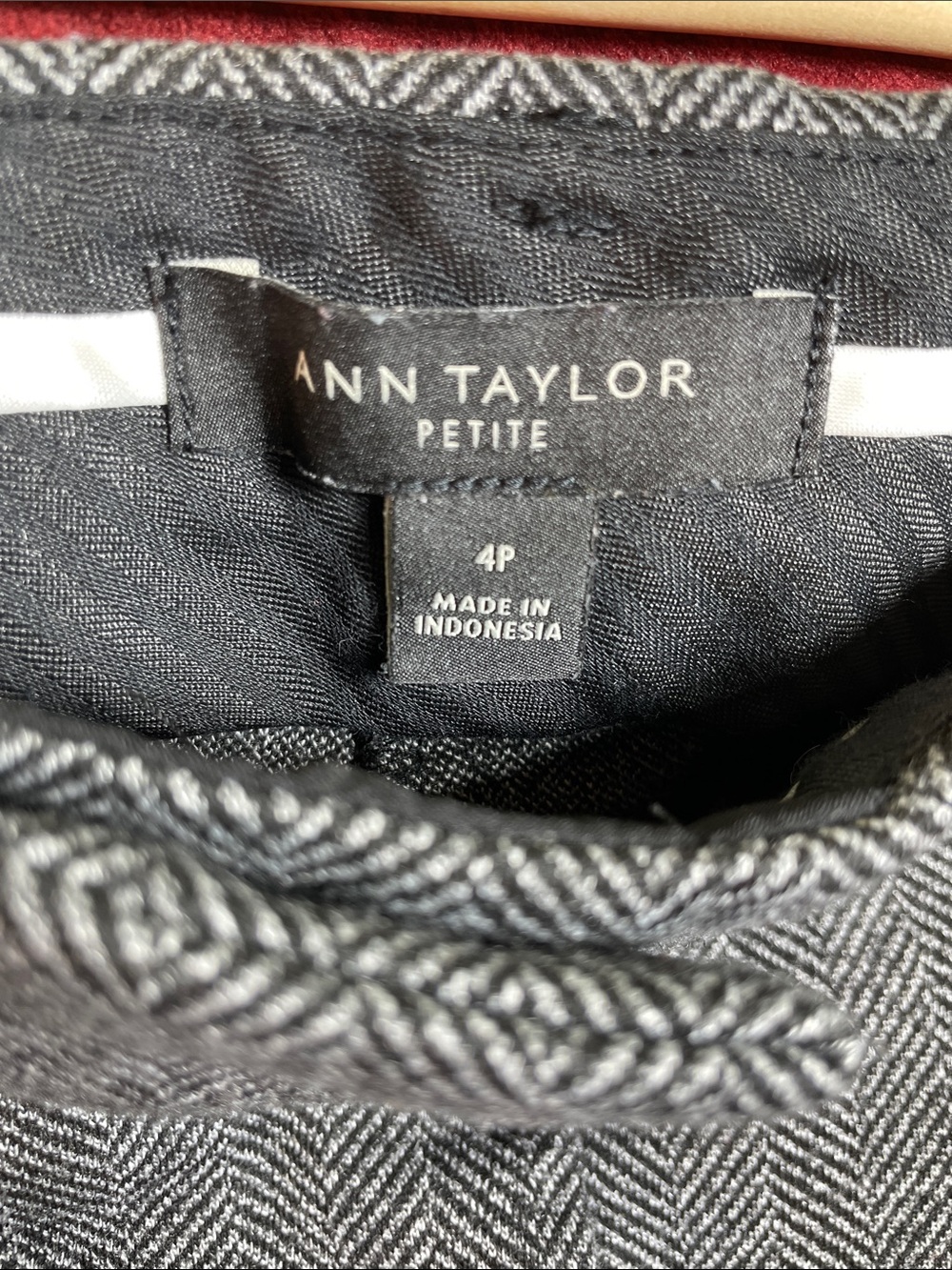 Ann Taylor Petites Herringbone Classic Gray & White Blazer & Pant Suit, 4P, 00P - Picture 8 of 12